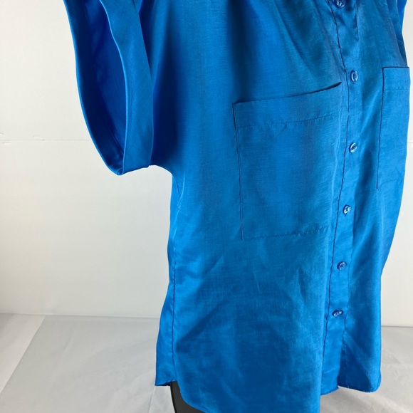 Vibrant Blue Casual Button Down Shirt with Short Sleeves by Shapely. Size 10 - Picture 15 of 16